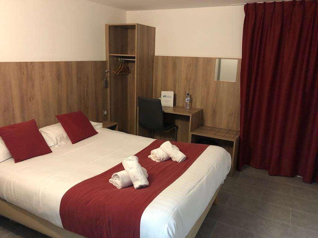 Brit Hotel Plaisance A9/A61 Narbonne Room photo