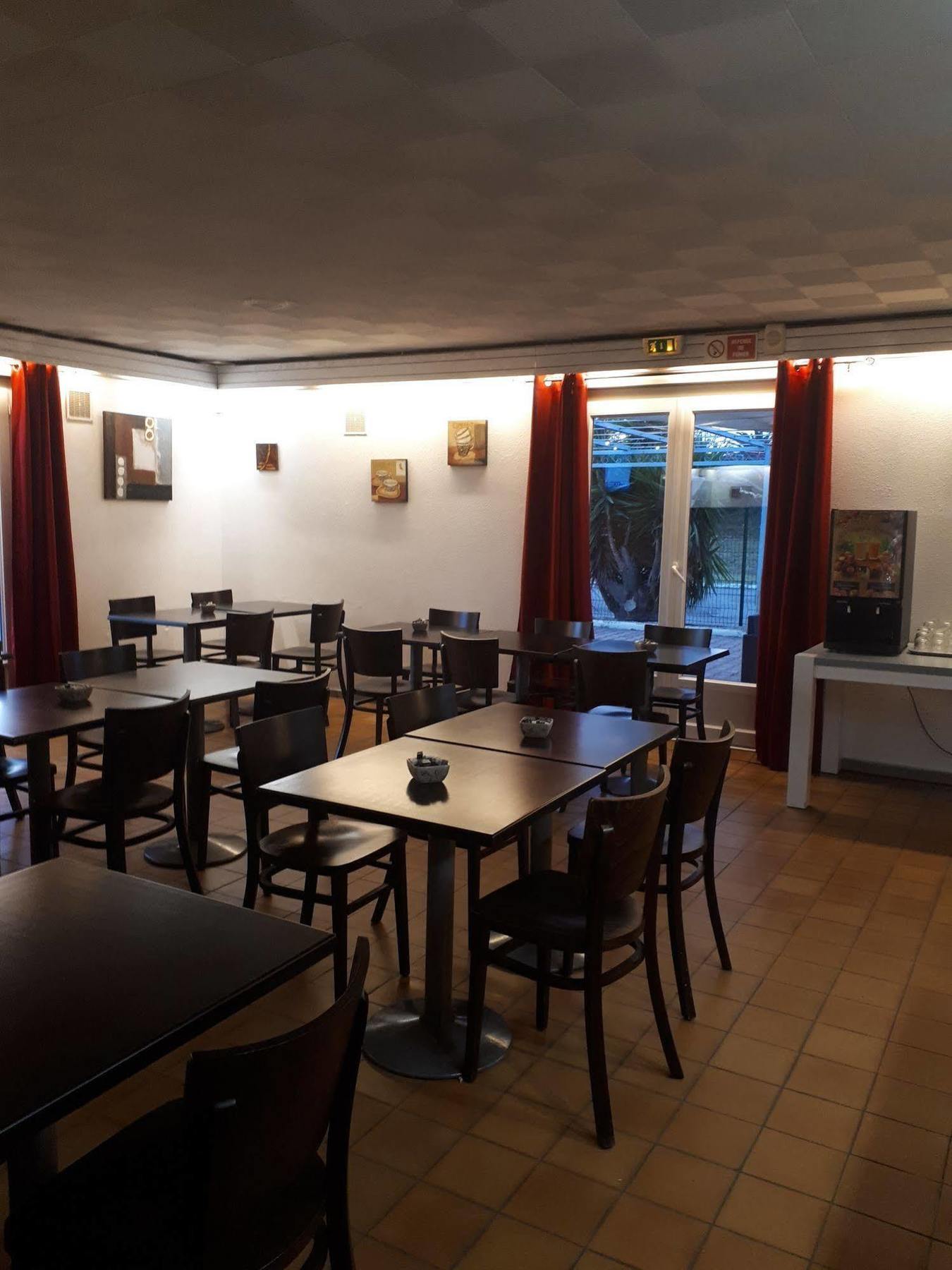 Brit Hotel Plaisance A9/A61 Narbonne Exterior photo